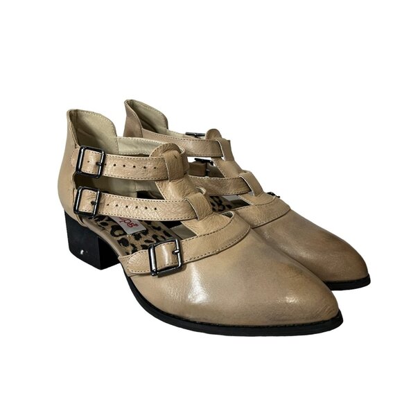 Two Lips Booties Womens 9 Zeta Taupe Leather Ankle Boots Straps Accent Buckle - Picture 2 of 8